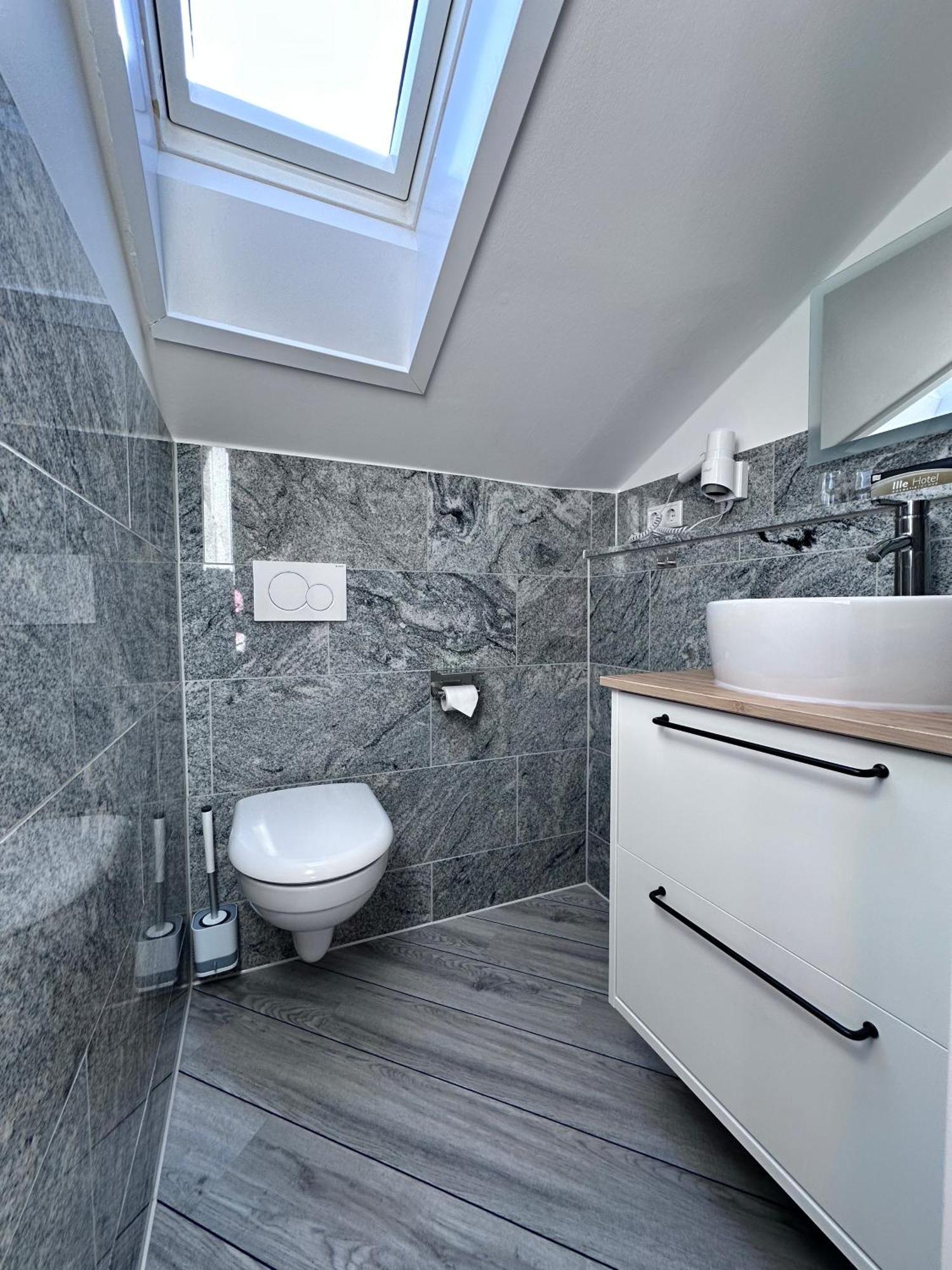 Bed & Breakfast Mertinkus Nordseehotel Cuxhaven